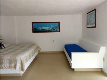 CASA EN VENTA A ORILLA DEL LAGO 