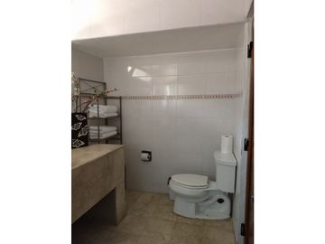 CASA EN VENTA A ORILLA DEL LAGO 