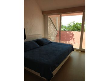 CASA EN VENTA A ORILLA DEL LAGO 