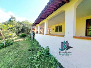 VENDO CASA HERMOSA EN TERRENO DE 01HECTAREA