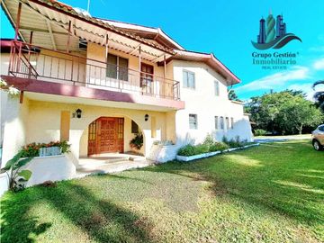 VENDO CASA HERMOSA EN TERRENO DE 01HECTAREA