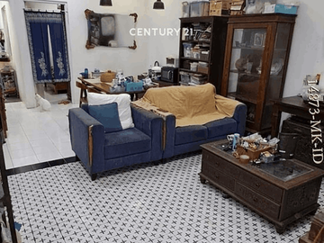 HOT SALE Dijual Cepat Rumah Terawat Dengan Tanah Luas Di Ciputat
