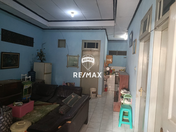 DIJUAL RUMAH DAERAH KUNINGAN JAKSEL