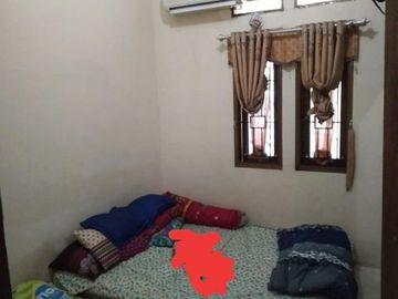 Di jual rumah second dkt tol sawangan depok