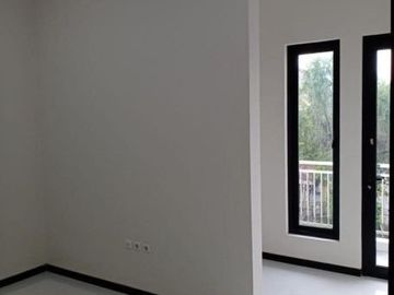 Rumah Sutorejo BARU GRESS, FREE TANDON+SANYO