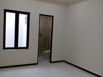 Rumah Sutorejo BARU GRESS, FREE TANDON+SANYO