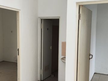 Rumah baru gress di Taman Pondok Legi