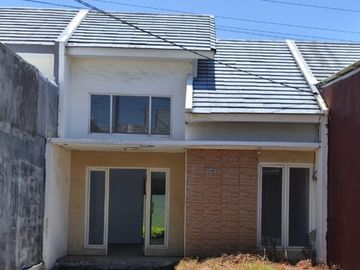 Rumah baru gress di Taman Pondok Legi