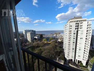 En venta departamento con vista al rio Olivos