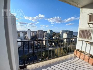 En venta departamento con vista al rio Olivos