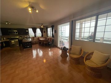 CASA EN VENTA EN LA MONTAÑA DE TRES PISOS,  2500M2, EN ALTOS DEL MARIA