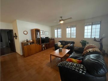 CASA EN VENTA EN LA MONTAÑA DE TRES PISOS,  2500M2, EN ALTOS DEL MARIA