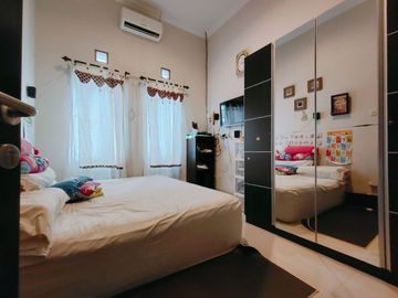Rumah Dalam Perumahan Dekat Upn