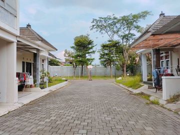 Rumah Dalam Perumahan Dekat Upn