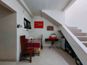 Rumah Dalam Perumahan Dekat Upn