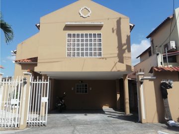 SE VENDE CASA EN VILLA ZAITA RESIDENCIAL