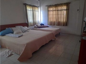 CASA EN PENONOME COLINDA CON RIO EXTENSO TERRENO 1108.83 M2
