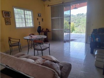 CASA EN PENONOME COLINDA CON RIO EXTENSO TERRENO 1108.83 M2
