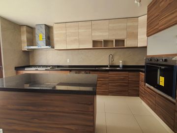 Magnifica Casa en Lomas del Tec Remodelada