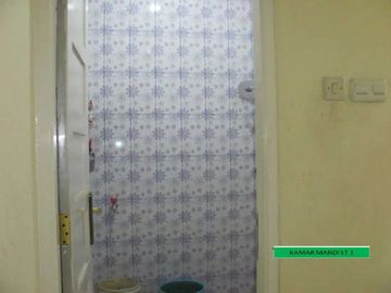 Dijual Rumah 2 Lantai Bisa Untuk Usaha Graha Mustika Media