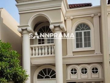 Home resort di jakarta barat mengadopsi desain resort.