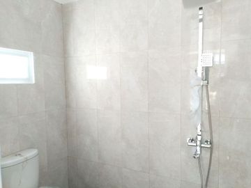 Rumah dijual mewah cantik LIMITED STOCK di pusat kota bandung Cikutra Pahlawan
