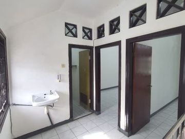Rumah Babatan Pantai Mulyorejo Surabaya Nyaman Lingkungan