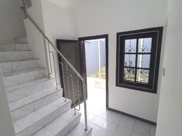 Rumah Babatan Pantai Mulyorejo Surabaya Nyaman Lingkungan