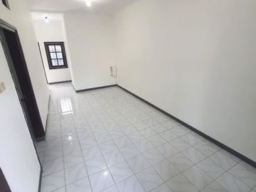 Rumah Babatan Pantai Mulyorejo Surabaya Nyaman Lingkungan