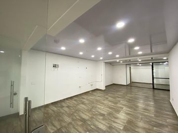 casa-local en venta en parque natura. Cod V4951
