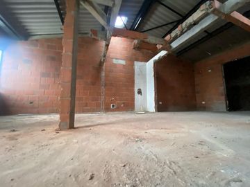 casa-local en venta en parque natura. Cod V4951