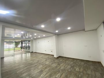 casa-local en venta en parque natura. Cod V4951