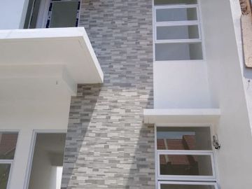 Dijual rumah cantik mewah ready stock di Cisaranten arcamanik