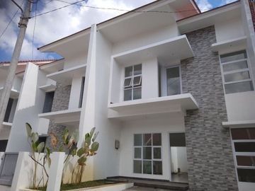 Dijual rumah cantik mewah ready stock di Cisaranten arcamanik
