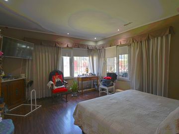 Venta casa quinta en Paso del Rey a metros de autopista
