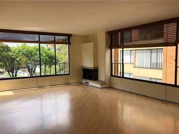 apartamento en arriendo en santa ana occidental-usaquén. Cod A52209