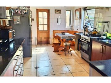 Se vende casa en el Rosario de Peñuelas