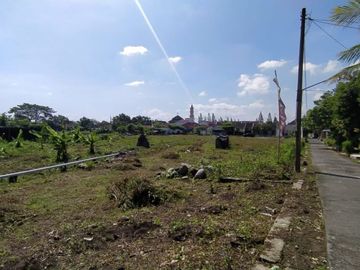Hanya 350 m ke Polsek Prambanan Rumah Semi VILLA MEZZANINE