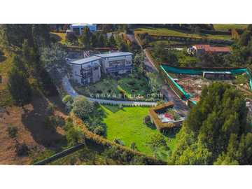 Casa Campestre en Parcelación Alto de Palmas