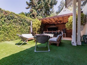 Casa en Venta en PRECIOSA CASA REMODELADA EN JARDIN DE LA DEHESA