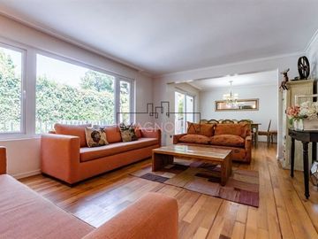 Casa en Venta en PRECIOSA CASA REMODELADA EN JARDIN DE LA DEHESA