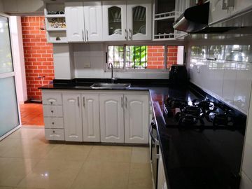 casa en venta en ciudad jardín. Cod V3868