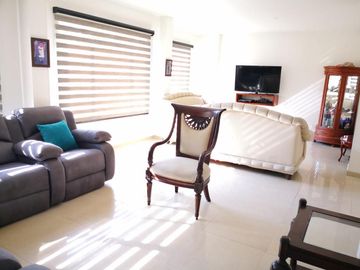 casa en venta en ciudad jardín. Cod V3868