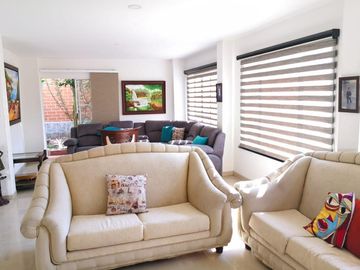casa en venta en ciudad jardín. Cod V3868
