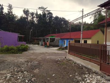 RUMAH MURAH DI TIMUR PASAR MANISRENGGO