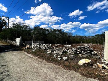 Venta de Terreno en Kinchil a 52 meses.