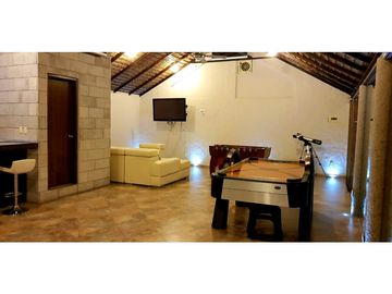 CASA EN VENTA CON VISTA AL LAGO 