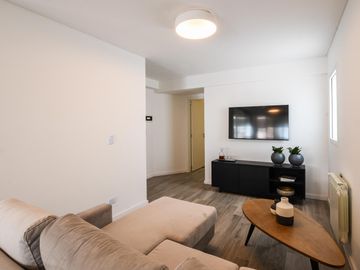 Departamento en  venta de 2 Dormitorios con patio 01-01 , en Balcarce 1355, Rosario Centro.