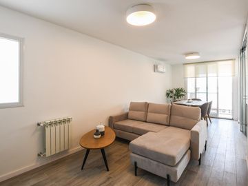 Departamento en  venta de 2 Dormitorios con patio 01-01 , en Balcarce 1355, Rosario Centro.