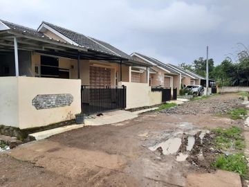 Promo Diskon 40jt, Rumah siap huni, lokasi strategis; Bandung